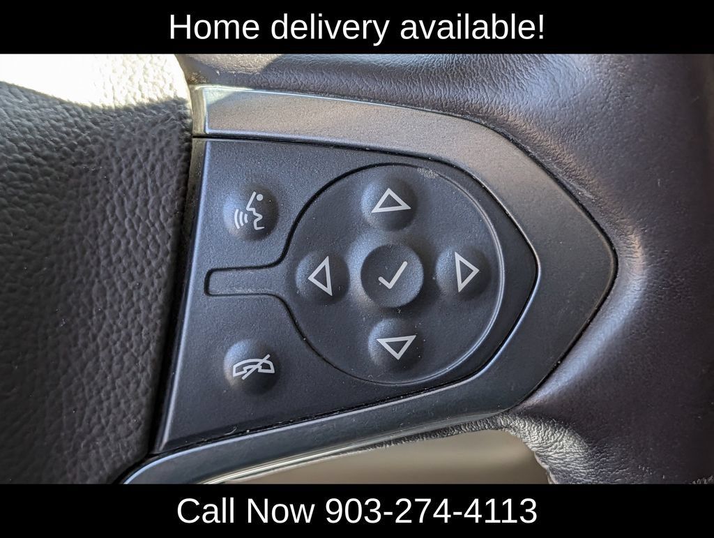Used 2020 Chevrolet Suburban LT w/ Luxury Package AWD/4WD image 23