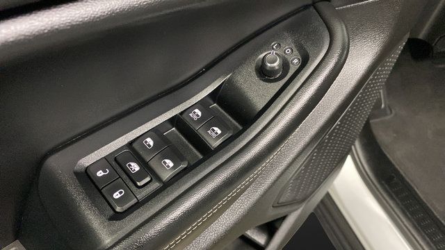 Used 2023 Jeep Grand Cherokee Altitude AWD/4WD image 22