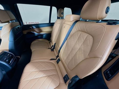 Used 2023 BMW X7 xDrive40i w/ M Sport Package image 26