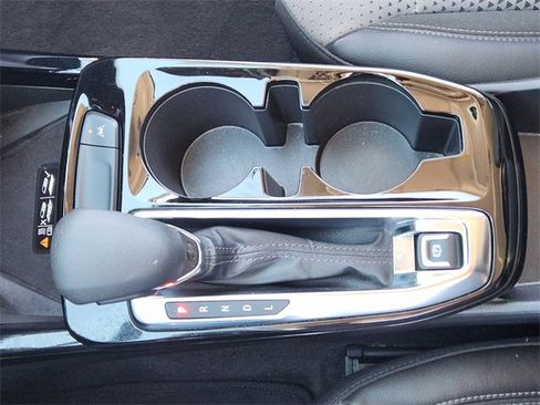 Certified 2024 Chevrolet Trax LT w/ Sunroof Package image 20