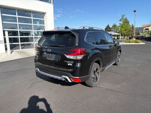 Used 2023 Subaru Forester Touring AWD/4WD image 5