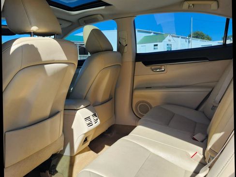 Used 2014 Lexus ES 350 FWD image 14