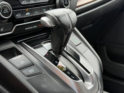 Used 2018 Honda CR-V Touring image 19