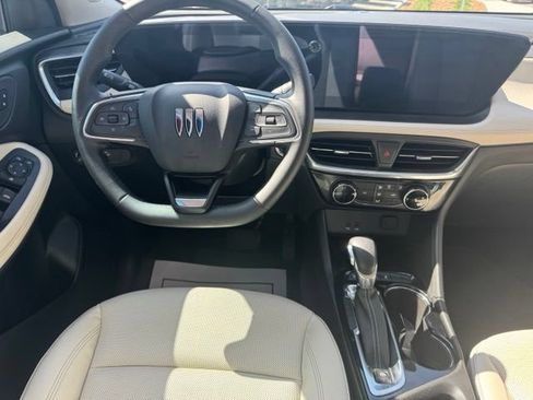 Used 2024 Buick Encore GX Sport Touring w/ Advanced Technology Package AWD/4WD image 17