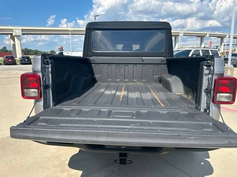 Used 2020 Jeep Gladiator Sport w/ Quick Order Package 24S AWD/4WD image 11