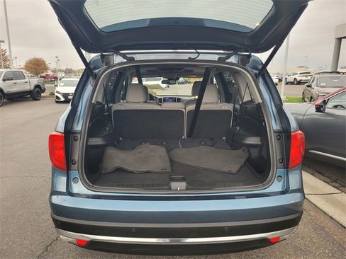 Used 2016 Honda Pilot Touring image 11