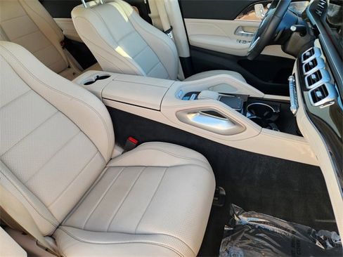 Used 2022 Mercedes-Benz GLS 450 4MATIC image 12