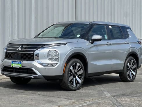New 2026 Mitsubishi Outlander SE AWD/4WD image 9