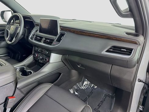 Used 2024 Chevrolet Tahoe Premier w/ Premium Package AWD/4WD image 31
