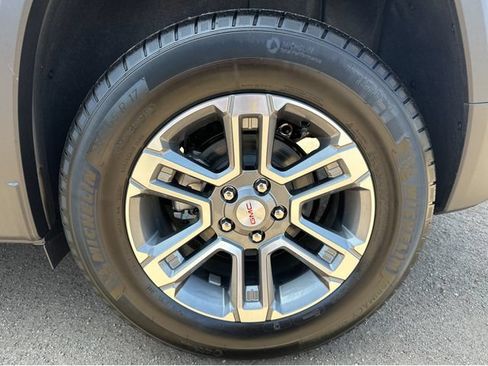 New 2026 GMC Terrain Elevation w/ LPO, Floor Liner Package FWD image 15