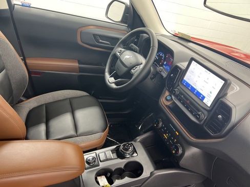 Used 2024 Ford Bronco Sport Outer Banks w/ Tech Package image 25