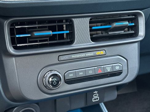 New 2026 Ford Maverick XLT w/ XLT Luxury Package image 18