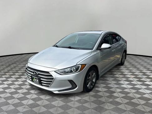 Used 2018 Hyundai Elantra Value Edition FWD image 2