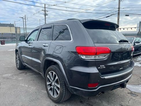 Used 2017 Jeep Grand Cherokee Overland image 4
