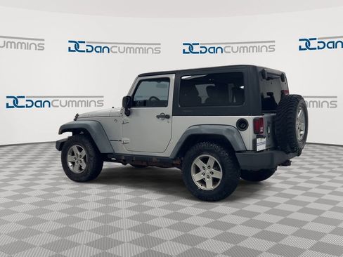 Used 2012 Jeep Wrangler Rubicon w/ Dual Top Group AWD/4WD image 6