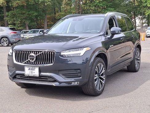 Used 2022 Volvo XC90 T5 Momentum w/ Advanced Package image 4