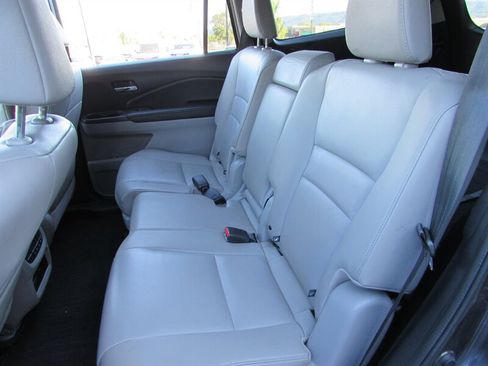 Used 2018 Honda Pilot EX-L image 18