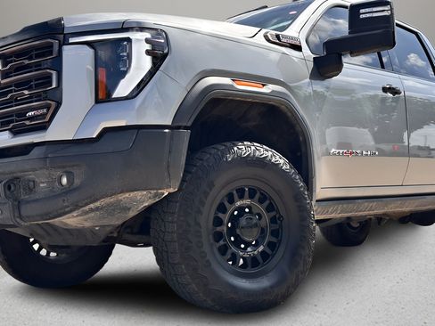 Used 2025 GMC Sierra 2500 AT4X w/ AT4X AEV Edition AWD/4WD image 28