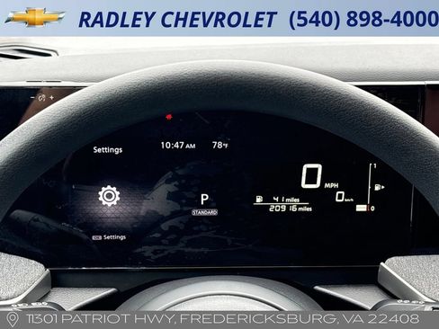 Used 2025 Nissan Kicks SV AWD/4WD image 7
