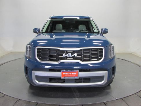 Used 2024 Kia Telluride S w/ S Sunroof Package FWD image 2
