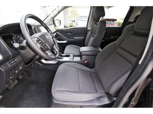 Used 2024 Nissan Frontier SV AWD/4WD image 6