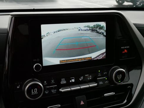 Certified 2026 Toyota Highlander XLE AWD/4WD image 32