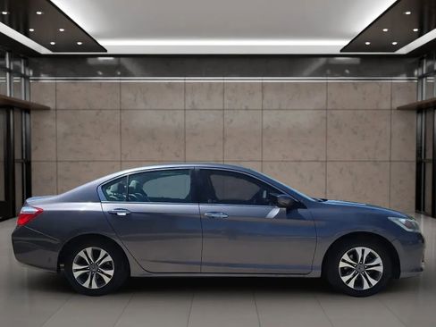 Used 2015 Honda Accord LX image 9