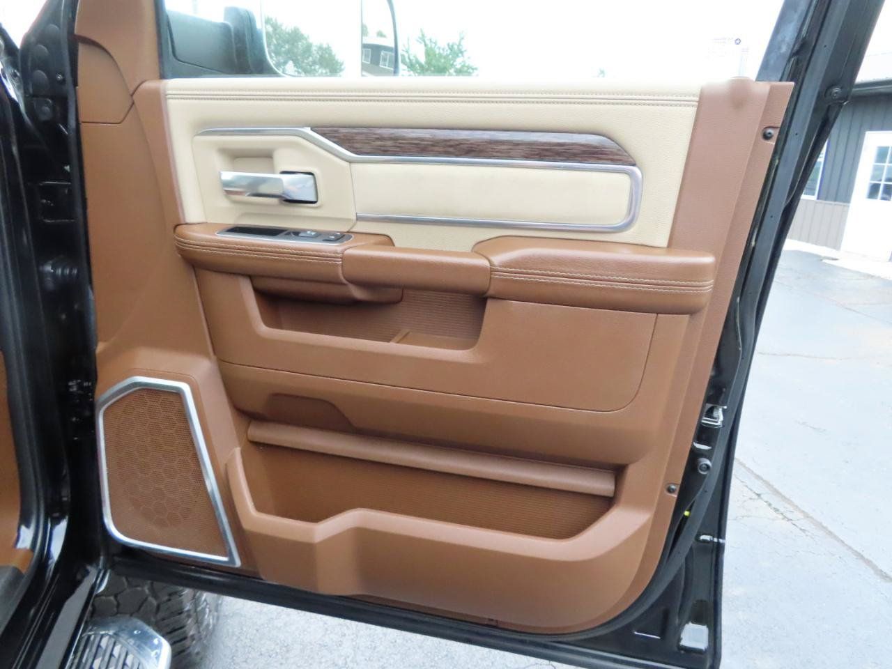Used 2021 RAM 2500 Laramie AWD/4WD image 52