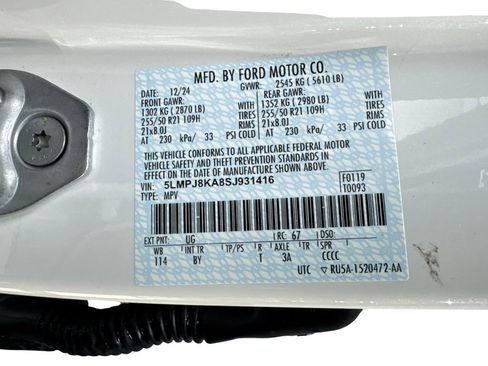 Used 2025 Lincoln Nautilus Reserve AWD/4WD image 92
