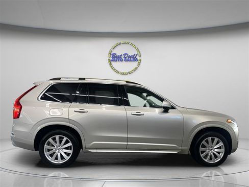 Used 2018 Volvo XC90 T6 Momentum w/ Convenience Package AWD/4WD image 6