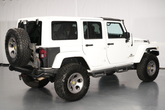 Used 2014 Jeep Wrangler Unlimited Rubicon w/ Connectivity Group AWD/4WD image 12