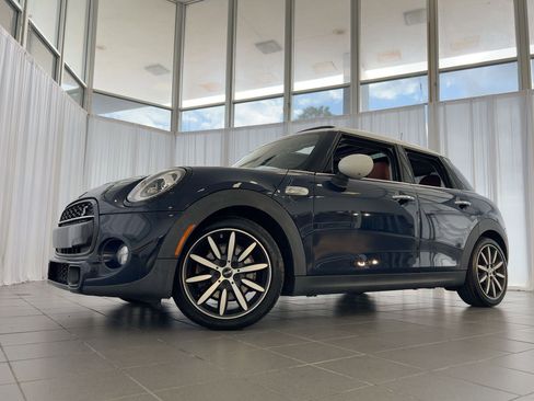Used 2019 MINI Cooper S image 33