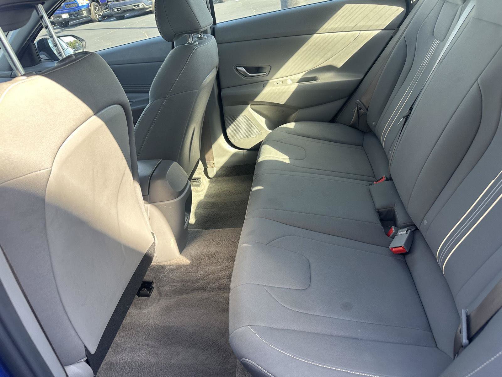 Used 2025 Hyundai Elantra Sport FWD image 31