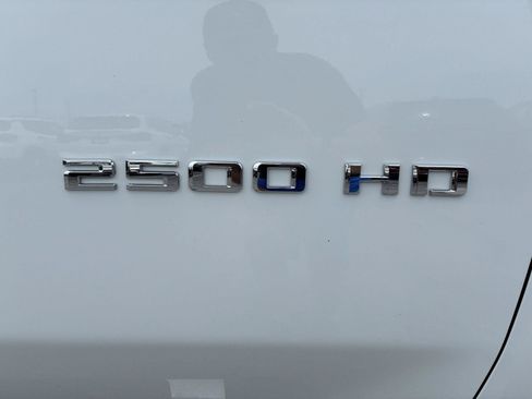 Used 2024 Chevrolet Silverado 2500 LT w/ True North Edition AWD/4WD image 28