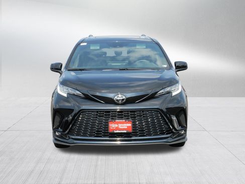 Certified 2026 Toyota Sienna XSE FWD image 2