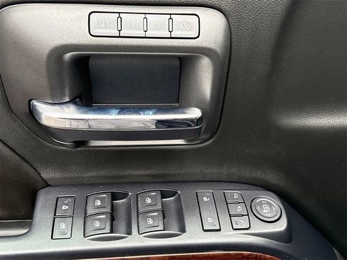 Used 2017 GMC Sierra 1500 SLT image 19