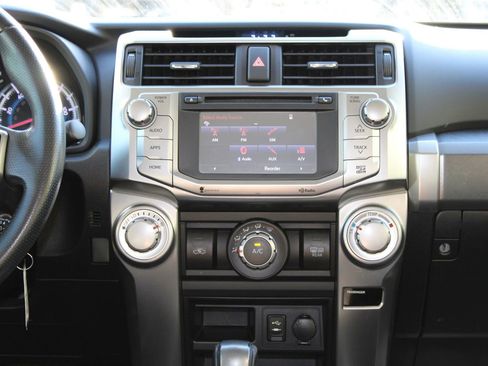 Used 2014 Toyota 4Runner SR5 Premium image 18