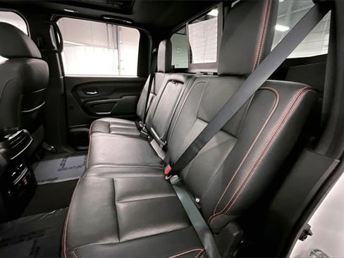 Used 2024 Nissan Titan PRO-4X w/ Pro-4x Convenience Package image 22