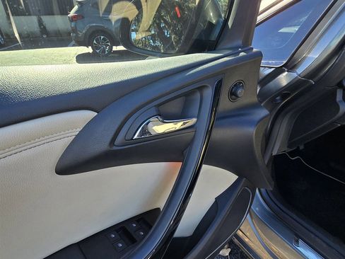 Used 2018 Buick Cascada Premium image 19