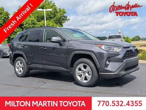 Used 2019 Toyota RAV4 XLE AWD/4WD image 1
