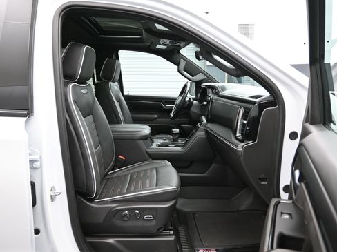 Used 2024 GMC Sierra 1500 AT4X AWD/4WD image 13