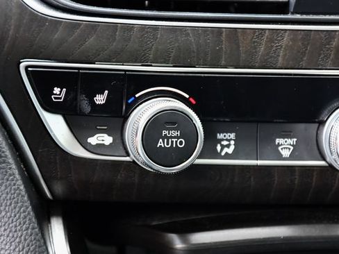 Used 2022 Honda Accord Touring image 37