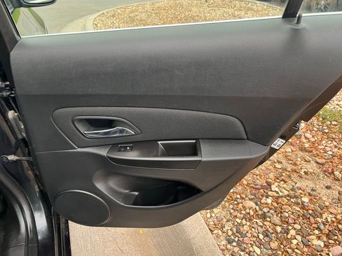 Used 2015 Chevrolet Cruze LT image 23
