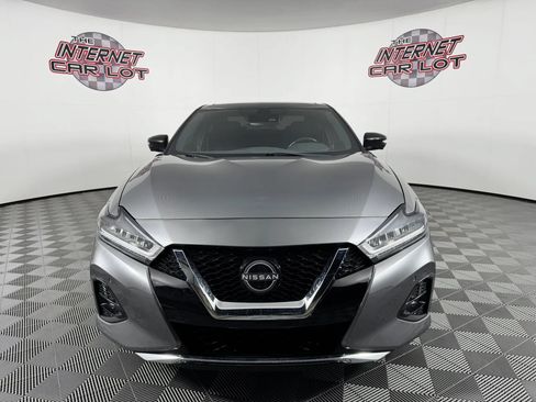 Used 2021 Nissan Maxima SR w/ Sport Mat Group FWD image 2