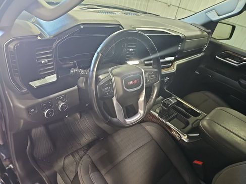 Used 2024 GMC Sierra 1500 Elevation w/ Preferred Package AWD/4WD image 15