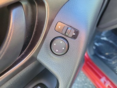 Used 2021 Nissan Rogue Sport S image 17