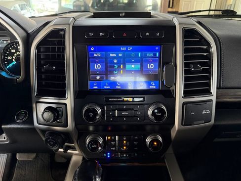 Used 2020 Ford F150 Lariat w/ Equipment Group 502A Luxury AWD/4WD image 23