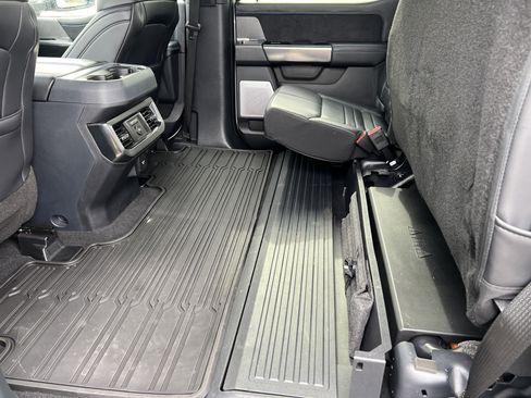 Used 2025 Ford F350 Platinum w/ FX4 Off-Road Package AWD/4WD image 18