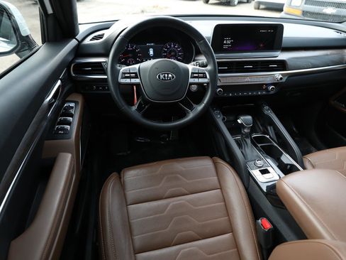 Used 2020 Kia Telluride SX w/ SX Prestige Package image 18