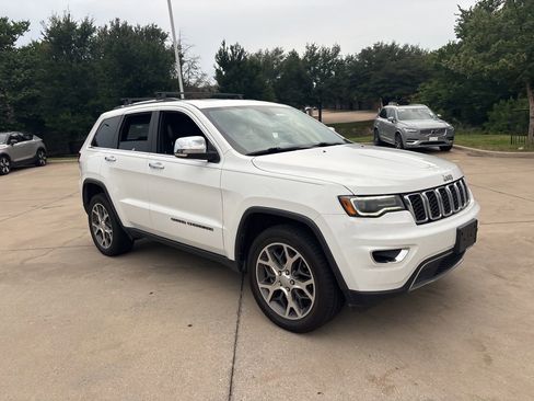 Used 2021 Jeep Grand Cherokee Limited w/ Premium Lighting Group AWD/4WD image 3